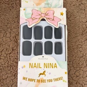 Gray Nail Set